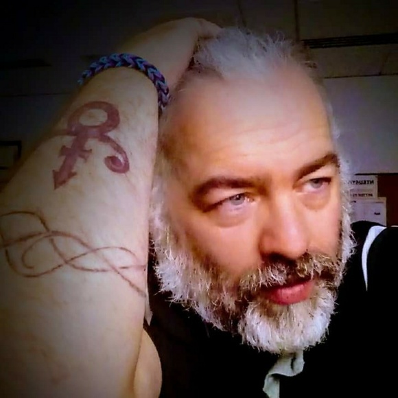 Meet Your Posher, LLiam... - Picture 4 of 8